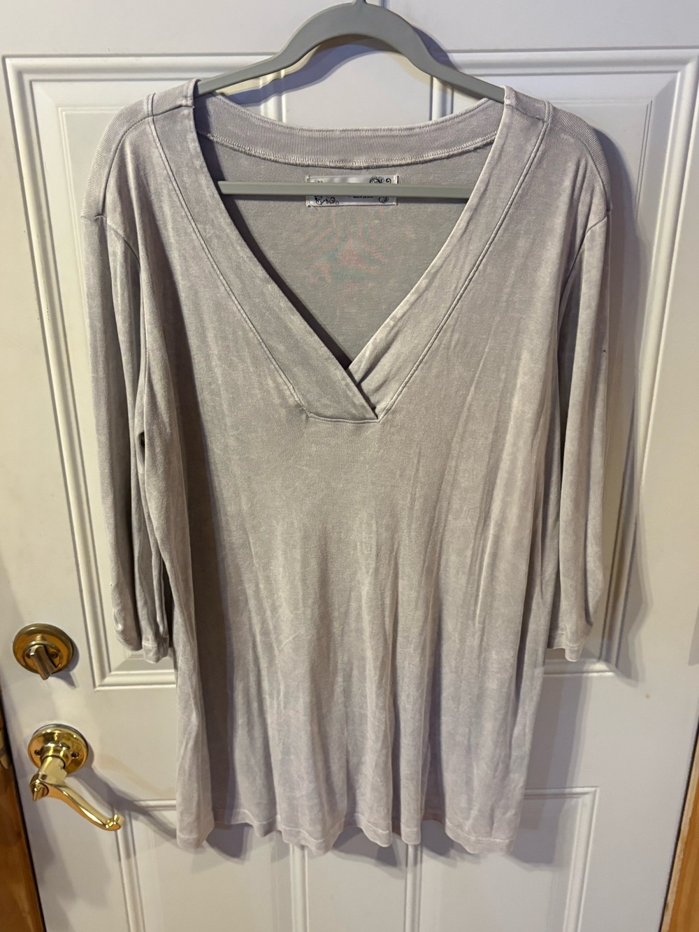 M. Rena Light Gray V-Neck Tunic Size X Large
